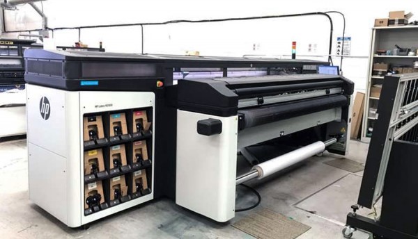 HP R2000+ installed by Papergraphics